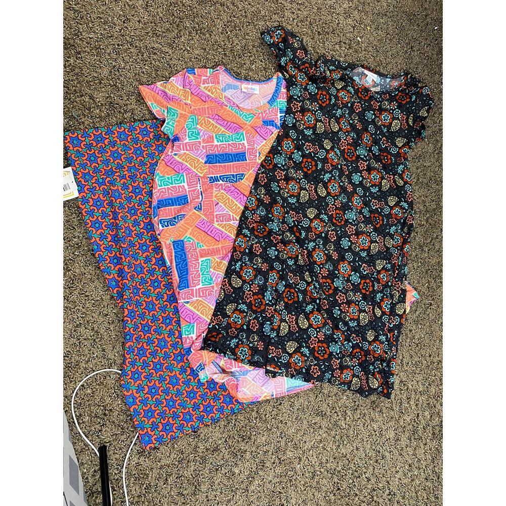 LuLaRoe 3Piece Lot: Cassie Pencil Skirt Small & 2 Short Sleeve Patterned Dresses